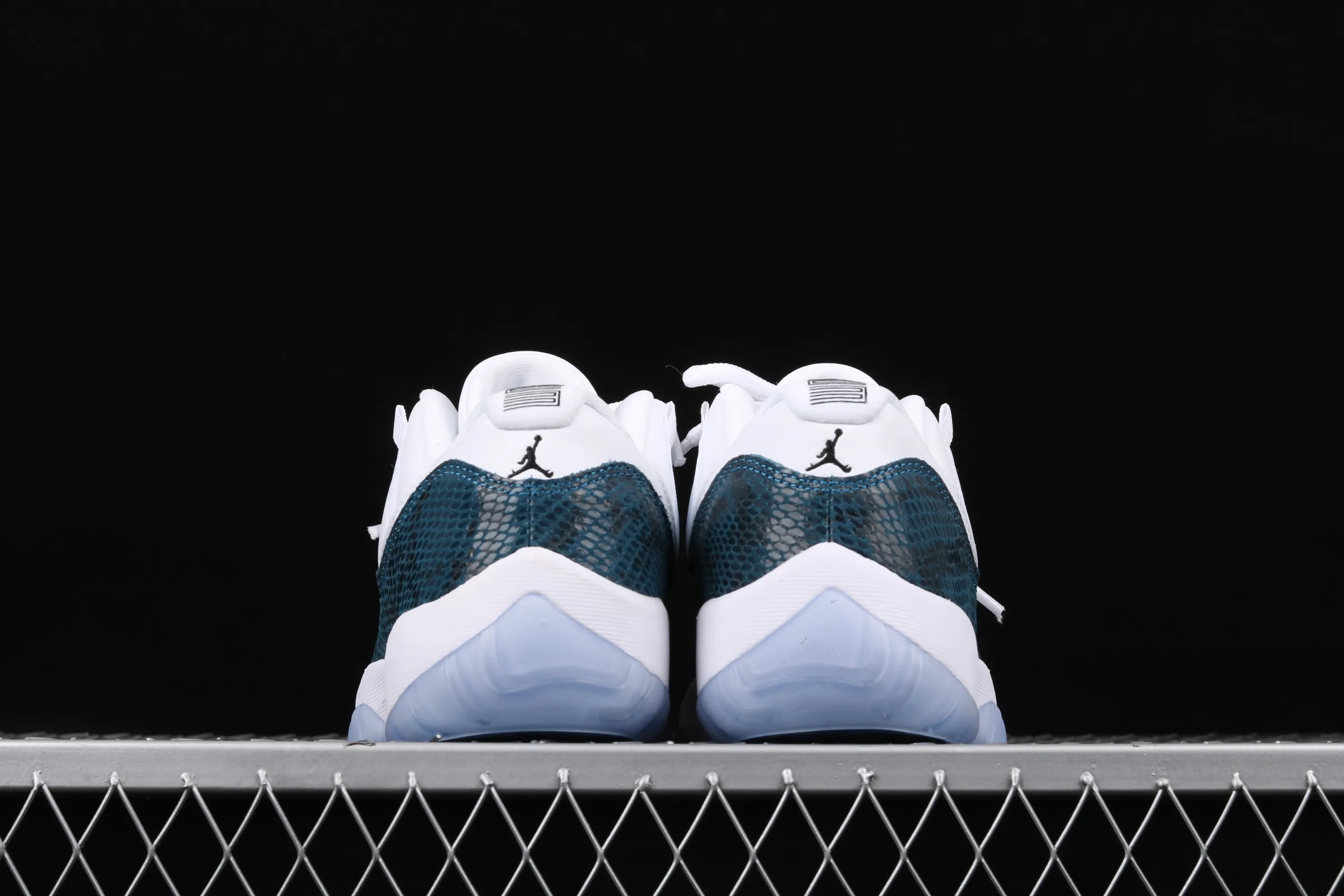 All categories Air Jordan Jordan series basketball shoes Air Jordan 11 pure original version Air Jordan 11 Low SE "Snakeskin" "Blue snake pattern" CD6846-102